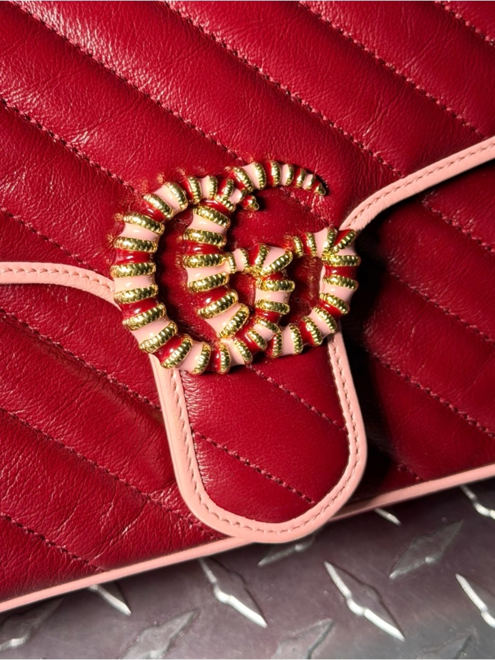 Gucci Azalea Torchon GG Small Marmont Chain Shoulder Bag in Red/Pink GHW - Picture 8 of 12